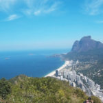 3º mirante voltado para a Rocinha e de Fundo a pedra da Gávea e Praia de São Conrado