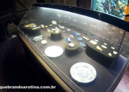 Utensílios da época encontrados nas escavações