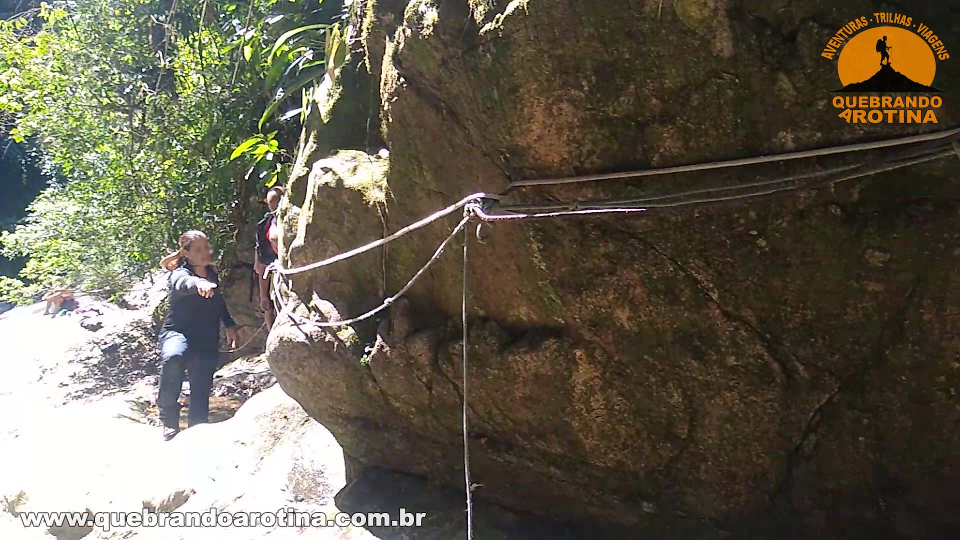Passagem para a Cachoeira da Terceira Dimensão